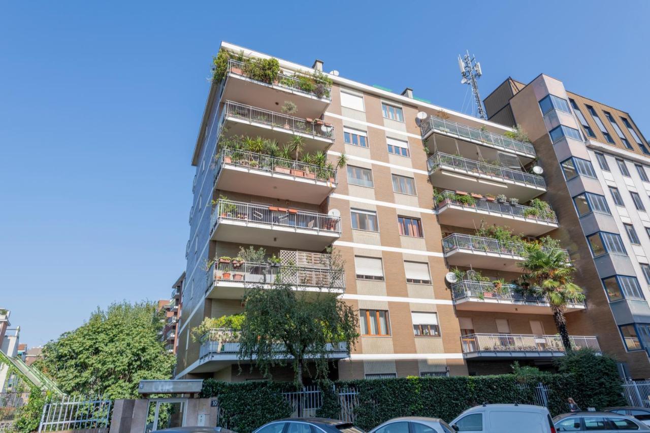 Ferrucci, 10 - Elegante Oasi Urbana A Milano Apartment ภายนอก รูปภาพ