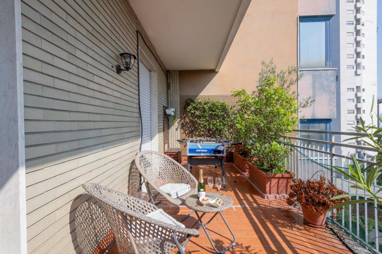 Ferrucci, 10 - Elegante Oasi Urbana A Milano Apartment ภายนอก รูปภาพ