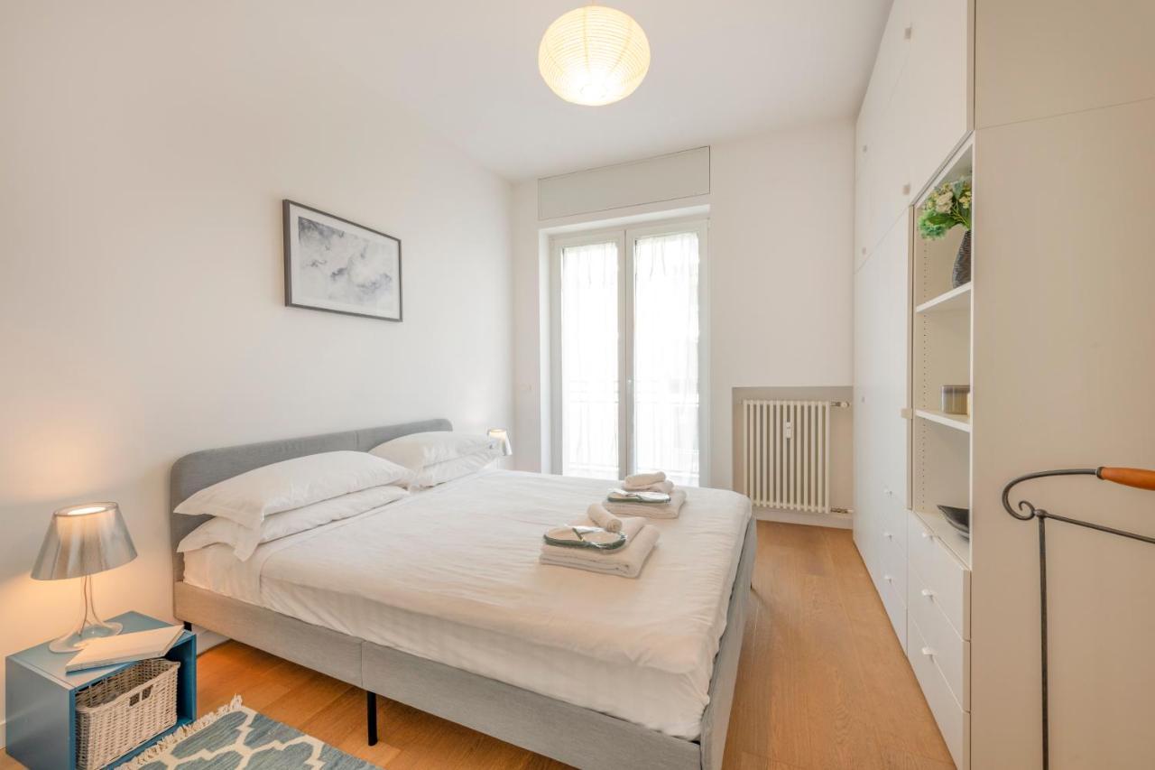 Ferrucci, 10 - Elegante Oasi Urbana A Milano Apartment ภายนอก รูปภาพ